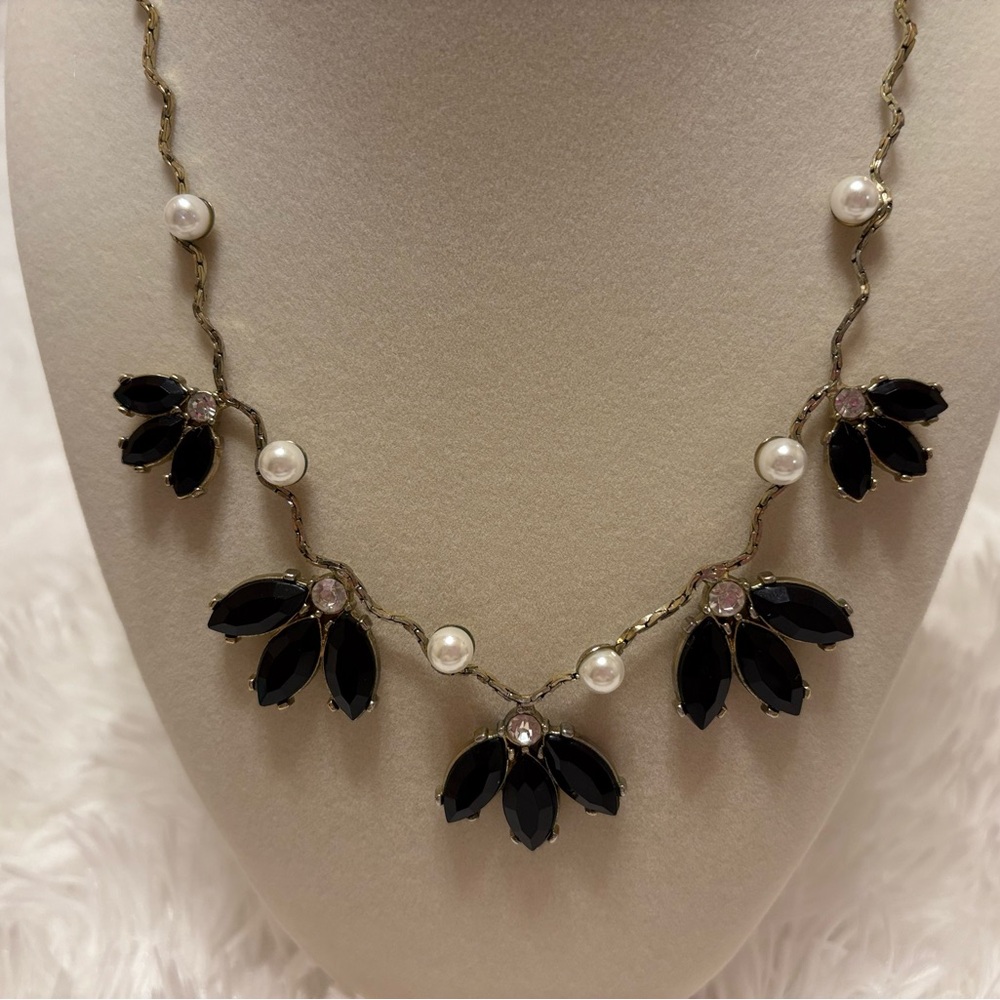Francesca's Black and Silver Floral Necklace